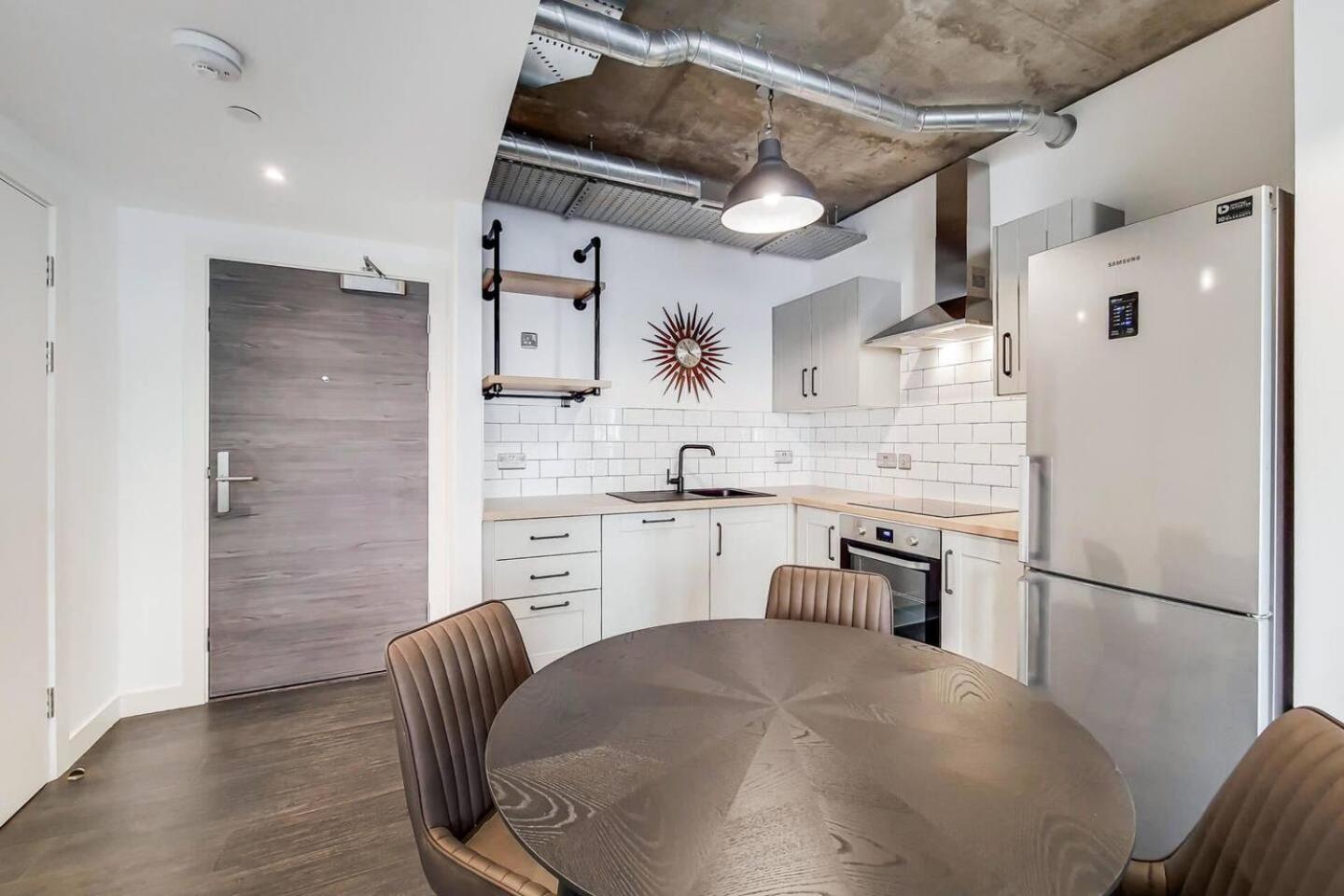 Modern And Chic Apartments At Ferrum Near Wembley Park London Eksteriør billede