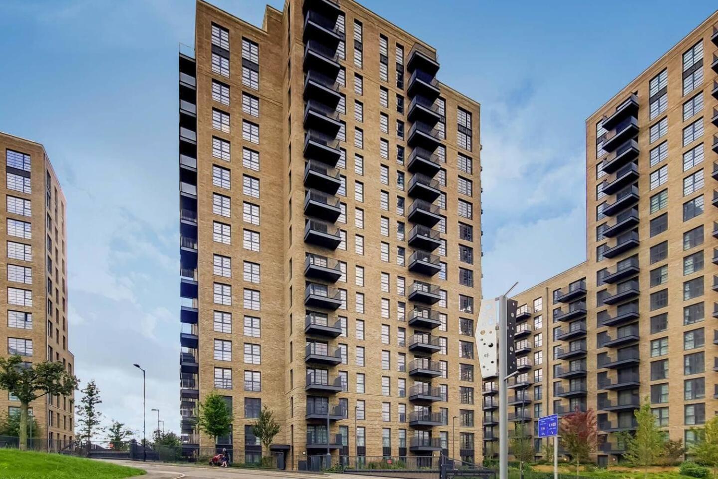 Modern And Chic Apartments At Ferrum Near Wembley Park London Eksteriør billede